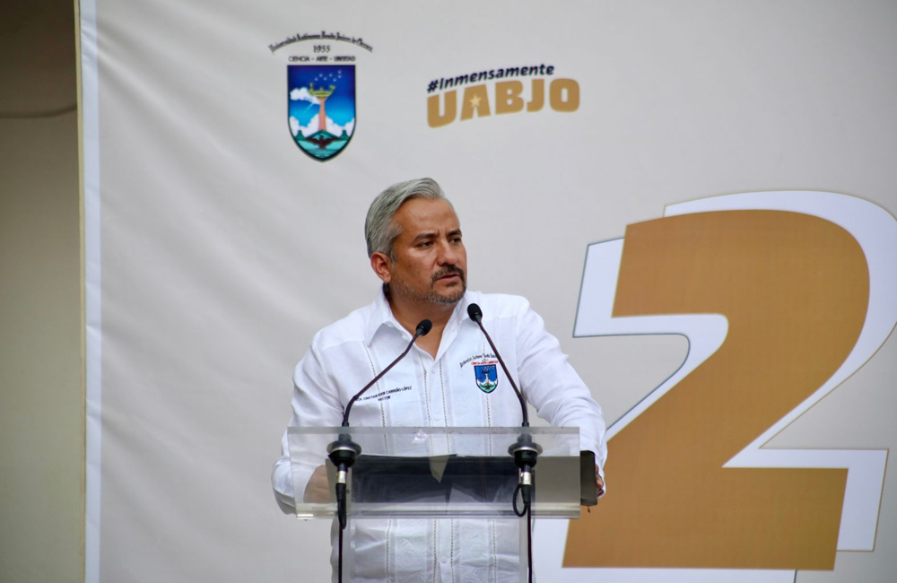 Dos años de estabilidad y resultados en la UABJO con el rector Cristian Carreño
