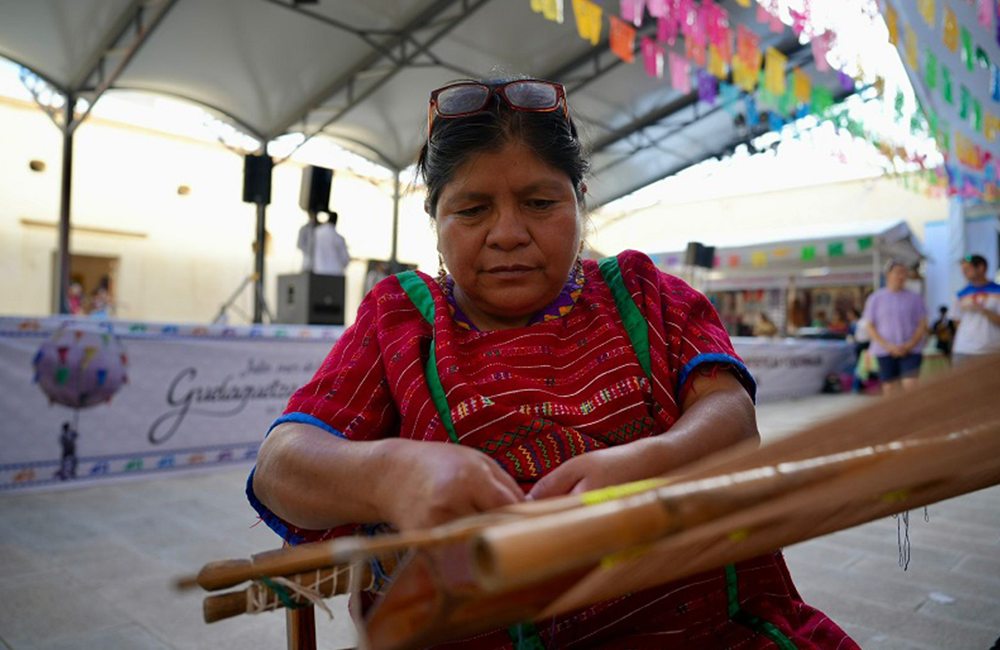 Invitan a conocer la herencia cultural de Oaxaca en la Feria del telar de cintura