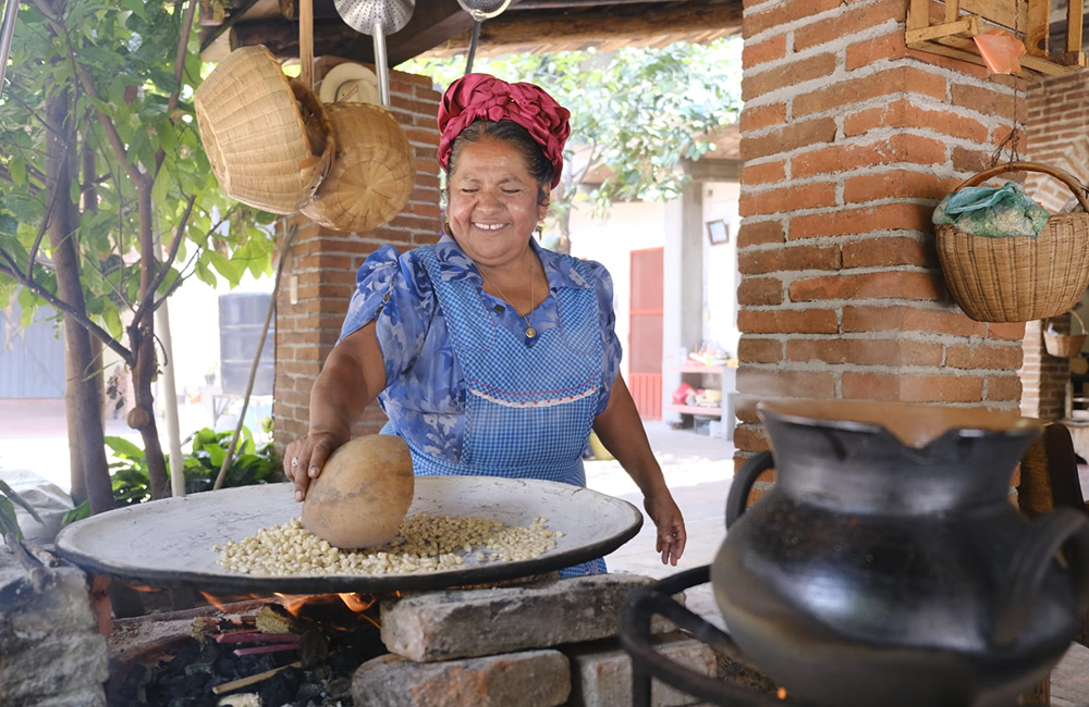 La cocinera tradicional Abigail Mendoza, impartirá Taller de Cultura Alimentaria