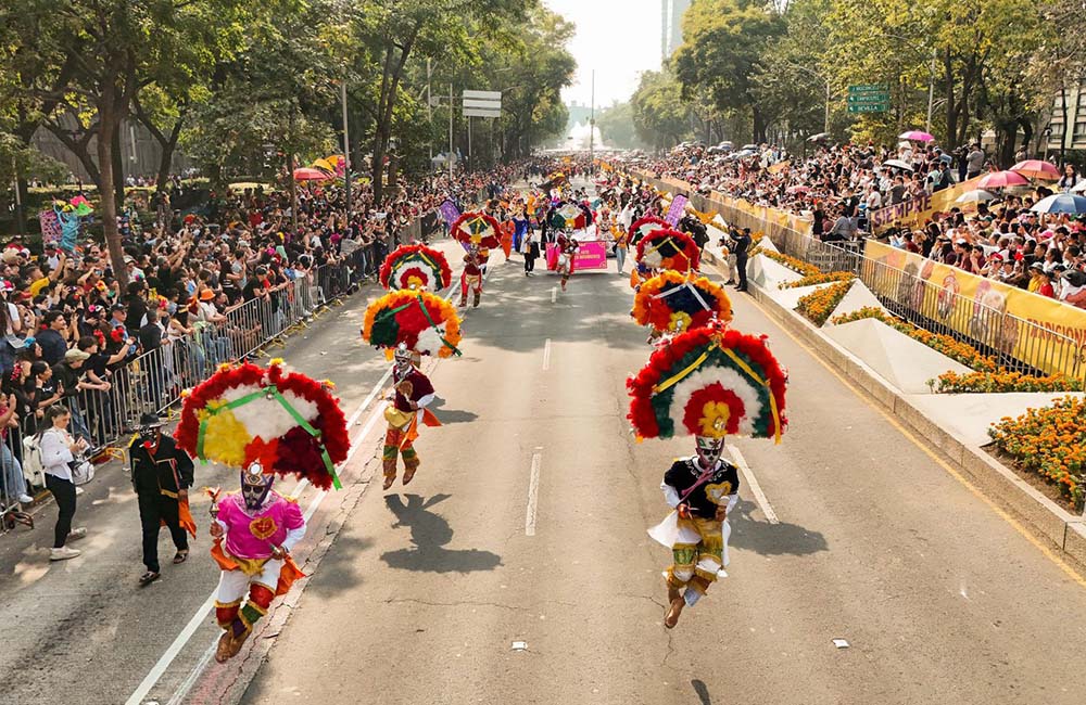 Deslumbra Oaxaca en Desfile del Día de Muertos en la CDMX