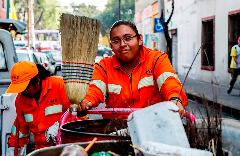 8M-Las-mujeres-en-México-trabajan-más,-pero-ganan-menos