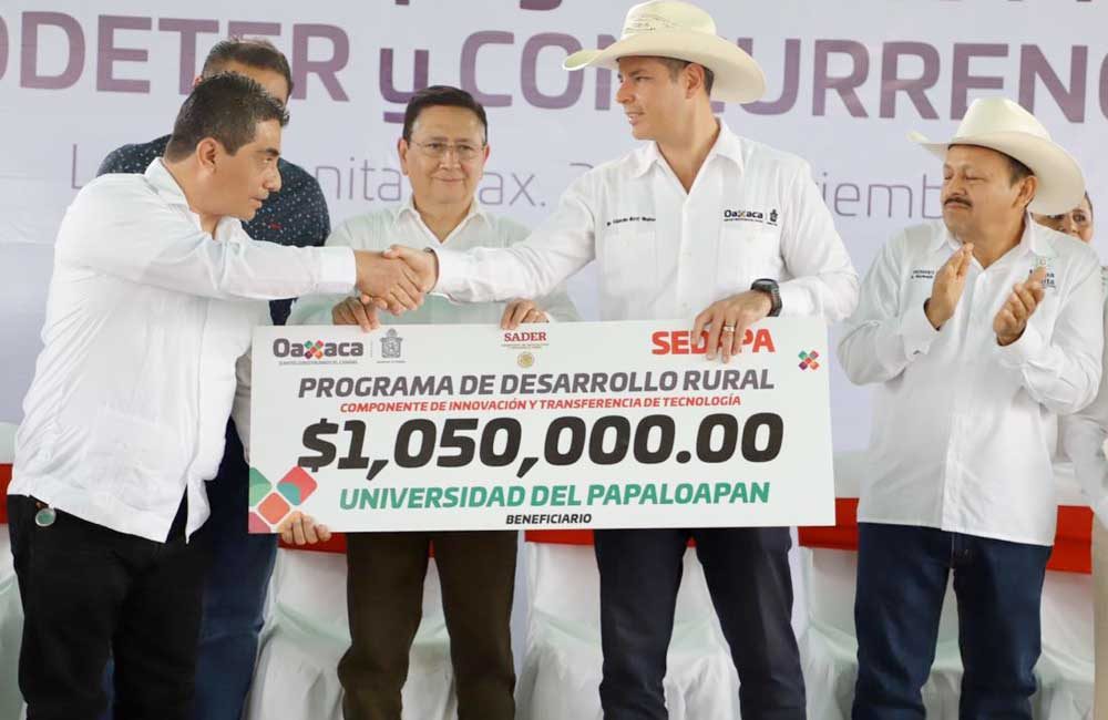 Entrega-Murat-equipamiento-para-productores-de-la-Cuenca--5