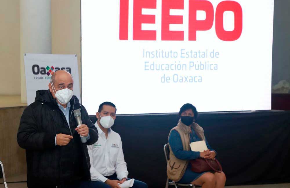 Inicia-Director-General-del-IEEPO-jornada-estatal-para-el-diálogo-y-consenso-en-temas-educativos-6