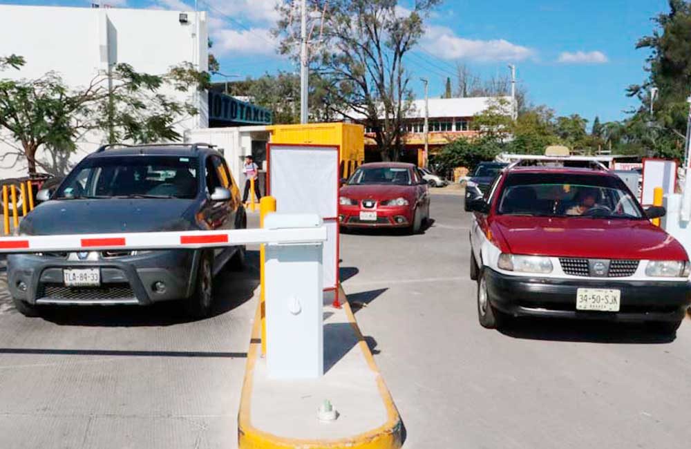 Obliga-Congreso-a-Centros-comerciales-a-garantizar-estacionamientos-gratuitos
