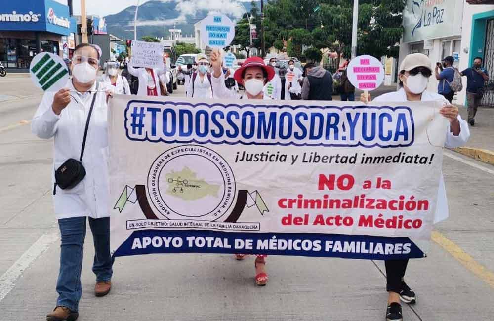 Se-suma-Oaxaca-a-protesta-contra-la-criminalización-del-trabajo-médico-5